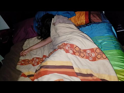 ❤️ सौतेनी आमा सुतेको बेला आफ्नी जवान सौतेनी आमालाई पिट्दै। ne.onlyhdporn.ru मा  ❌❤